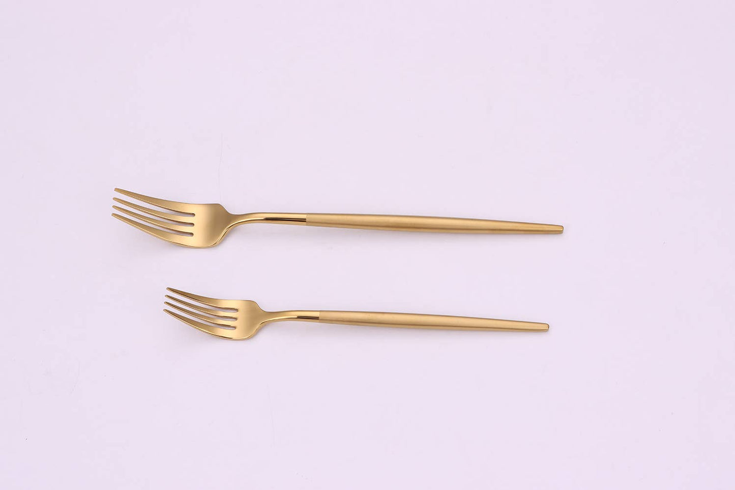 Morne 20 Pc Flatware Set with Matte Handles, Service for 4