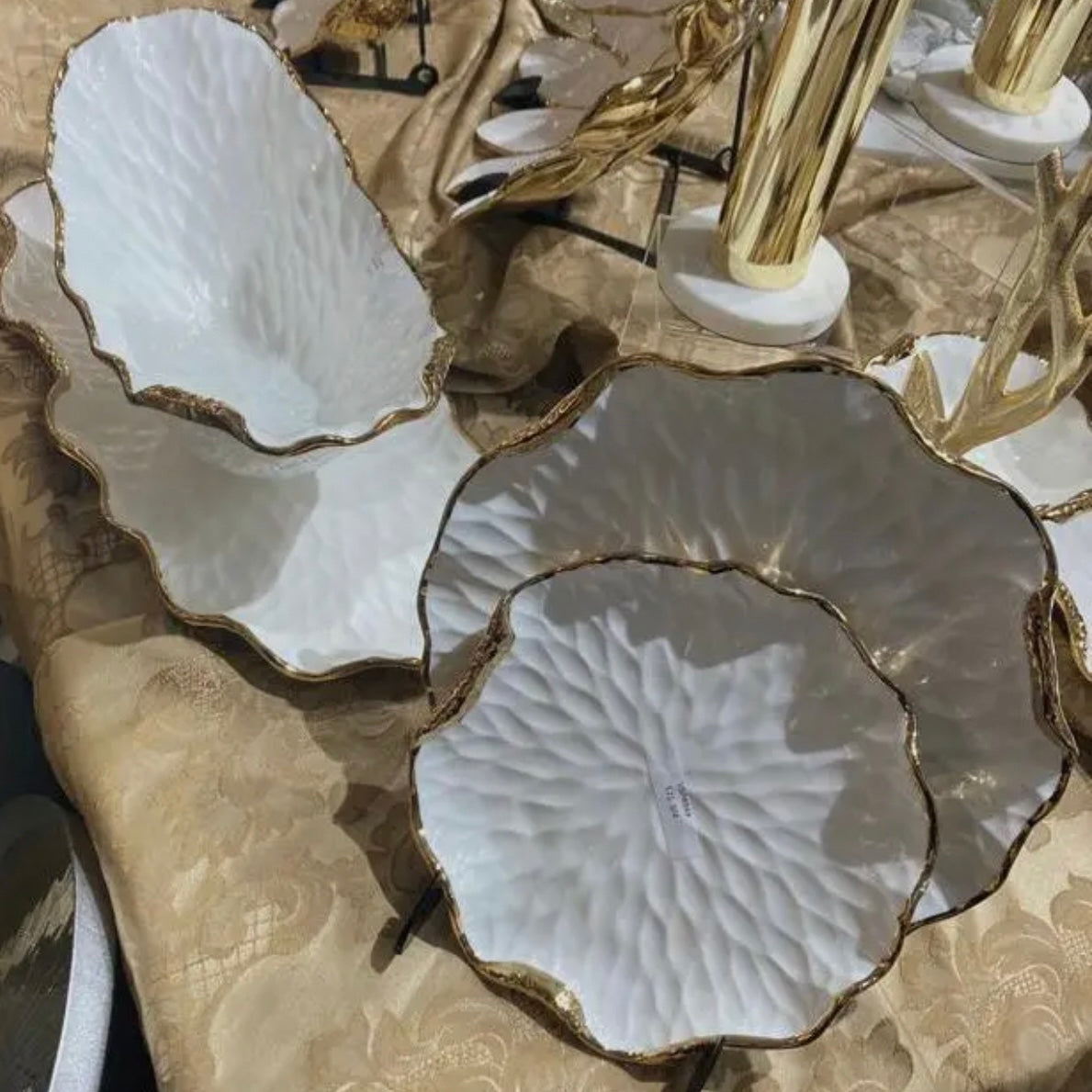 White Oval Tray With Gold Scalloped Edge