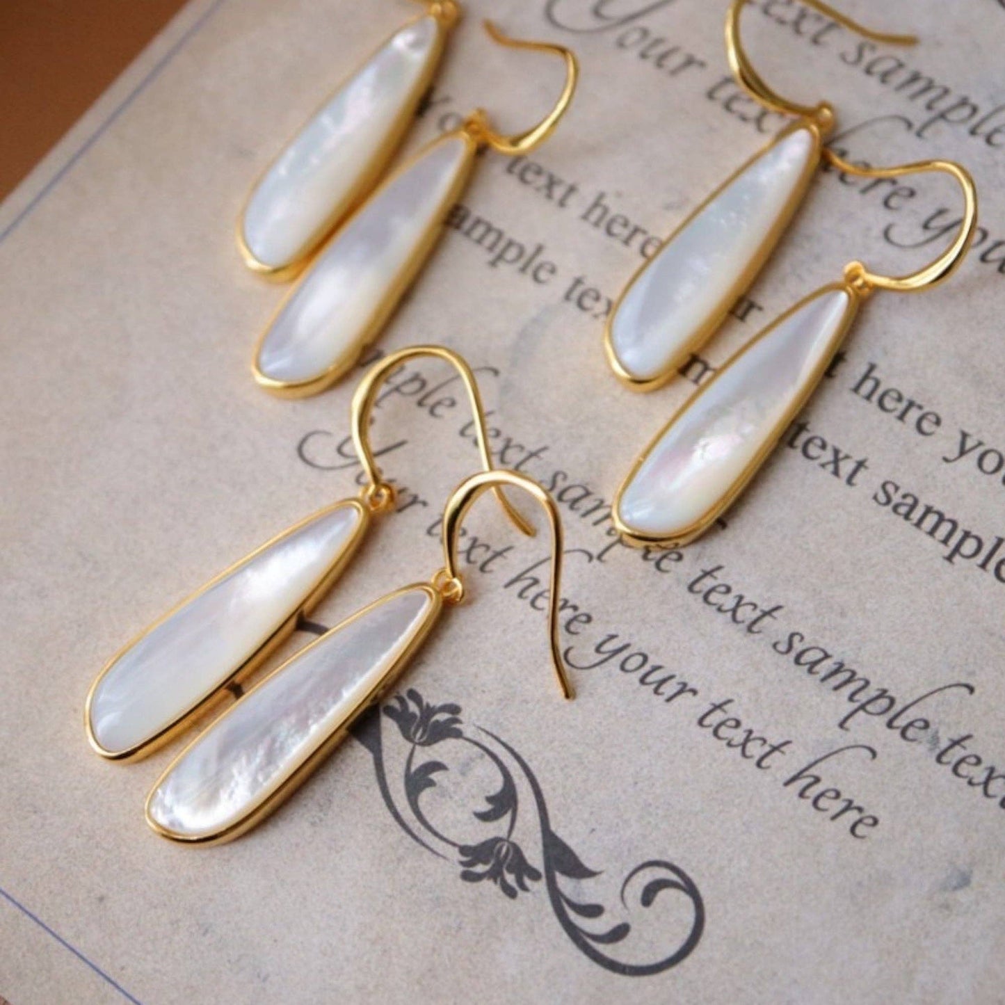 Chunky minimal design natural MOP drop earrings