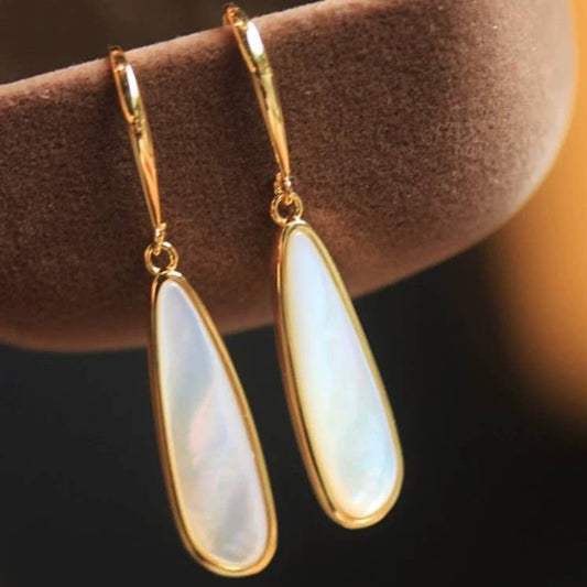 Chunky minimal design natural MOP drop earrings