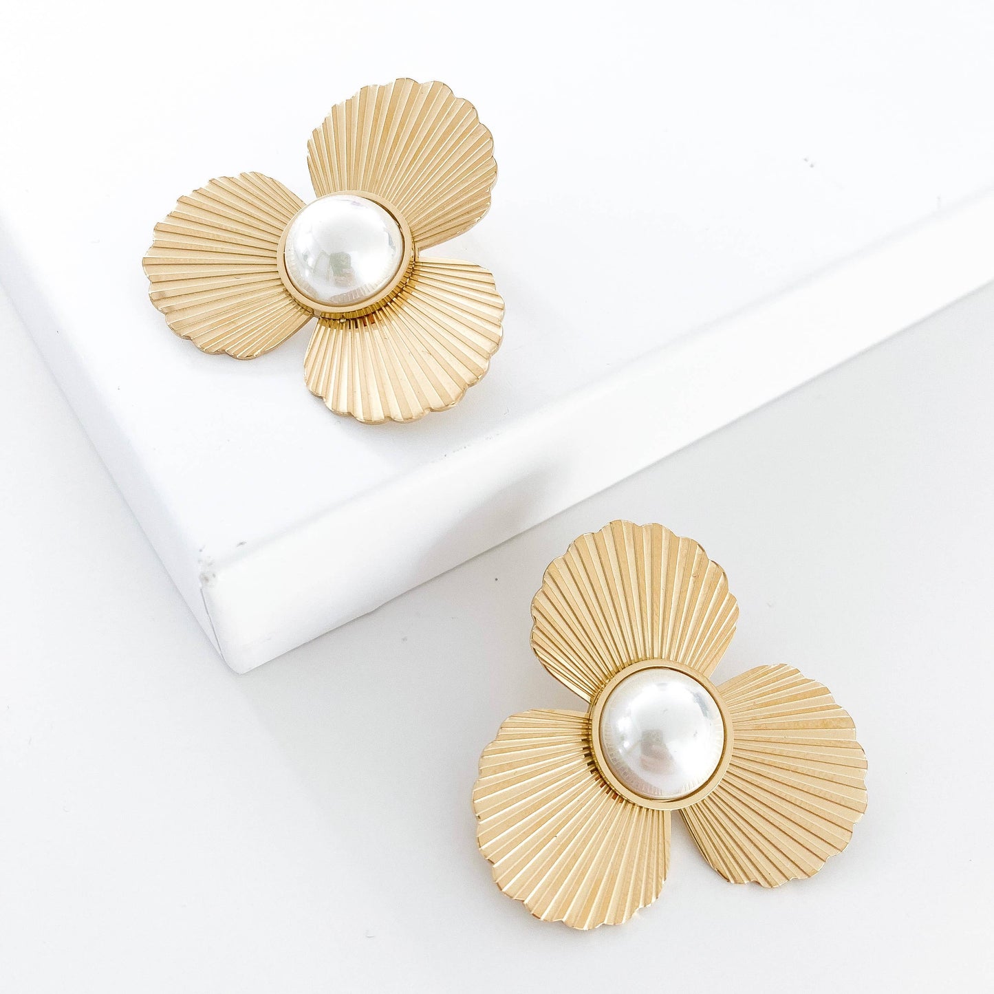 Fan Flower Gold and Pearl Earrings