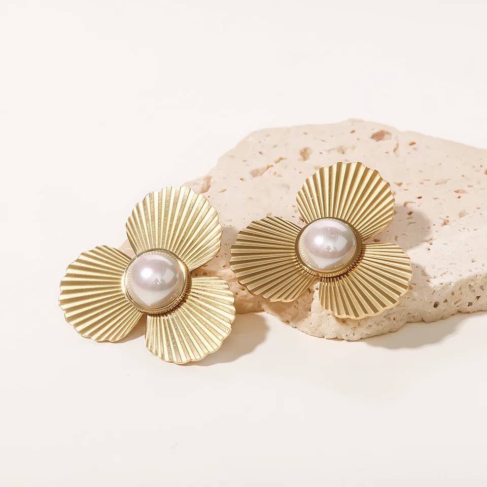 Fan Flower Gold and Pearl Earrings