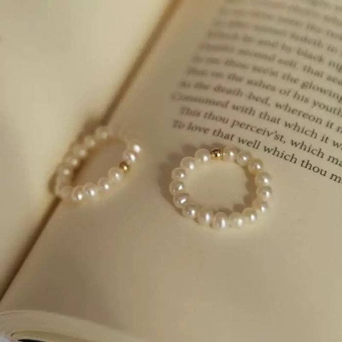 Elegant Pearl Beads Ring