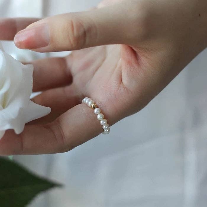 Elegant Pearl Beads Ring